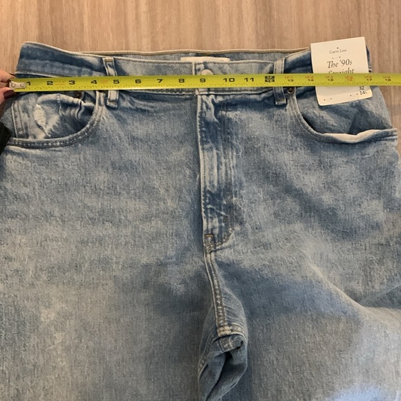 Abercrombie & Fitch NWT Curve Love The 90’s Straight Ultra High Rise Jeans! - Picture 6 of 10
